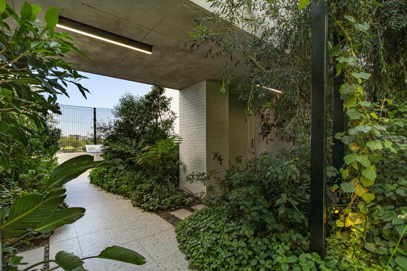 3 Bedroom Property for Sale in Devonbosch Precinct Western Cape